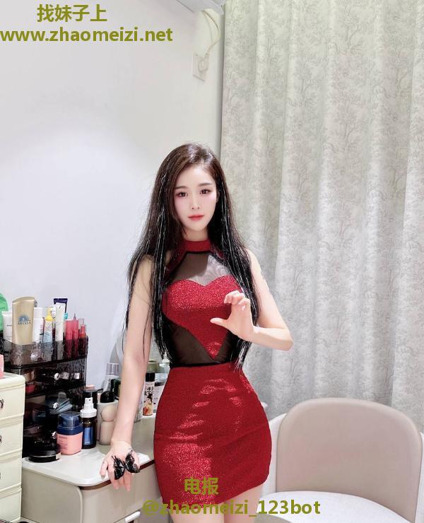 肤白貌美萱萱老师