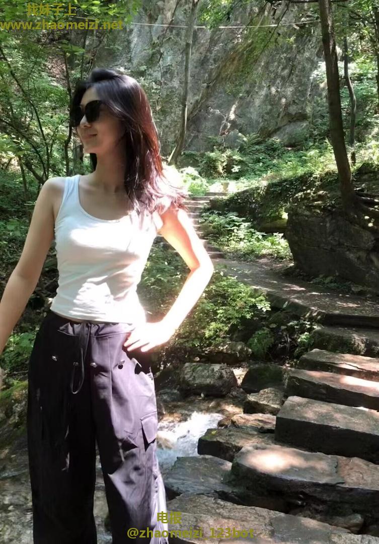 新区大长腿女大