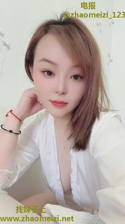 欢乐谷大胸姐姐