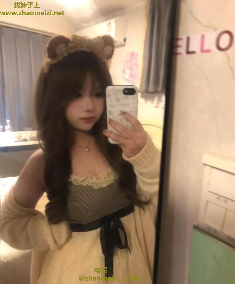 蜜臀巨乳小猫咪