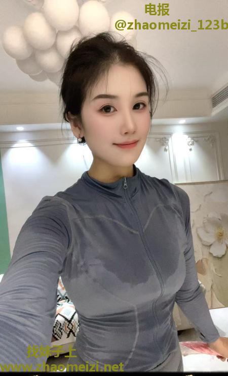 瑜伽少妇