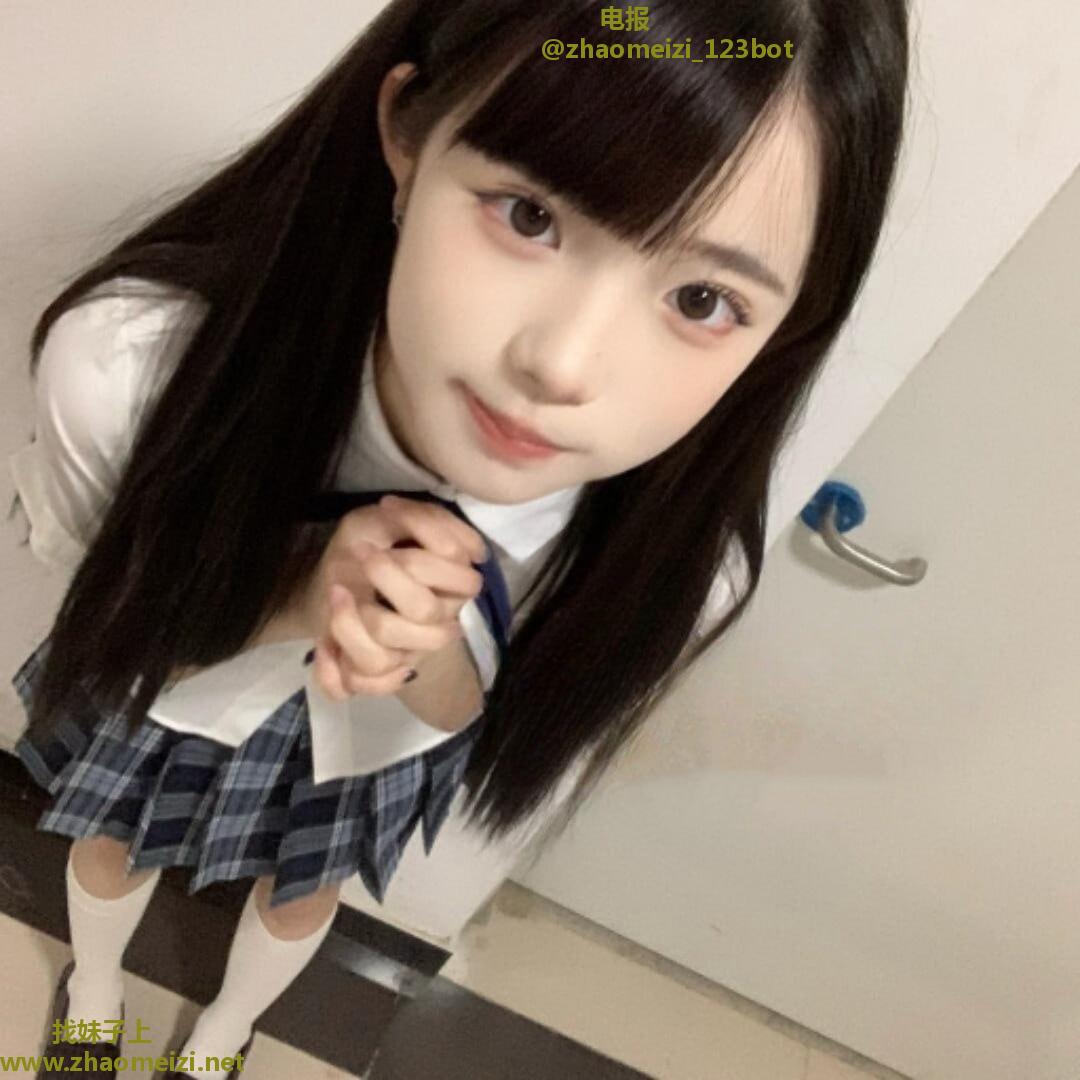 00后高颜值嫩妹