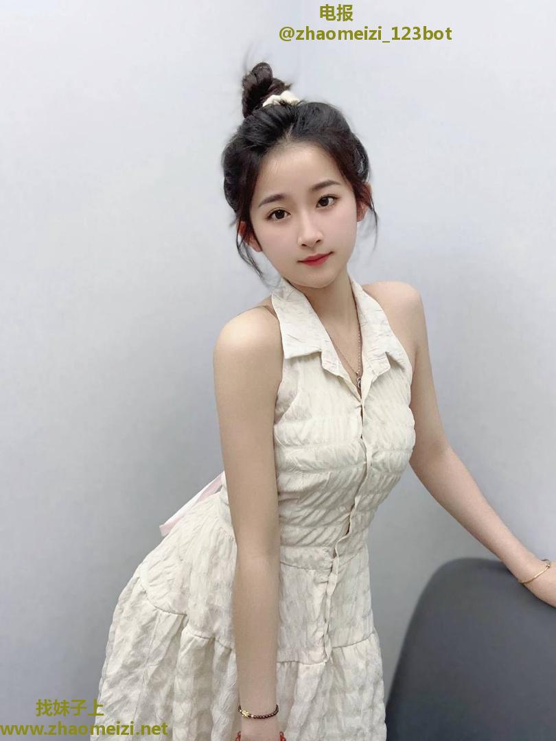 水嫩光滑诱人姐姐