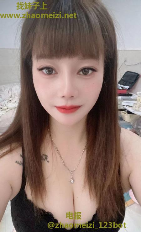 性感风骚大胸妹子
