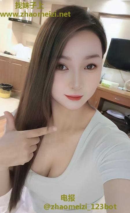 黑丝美腿泡泡