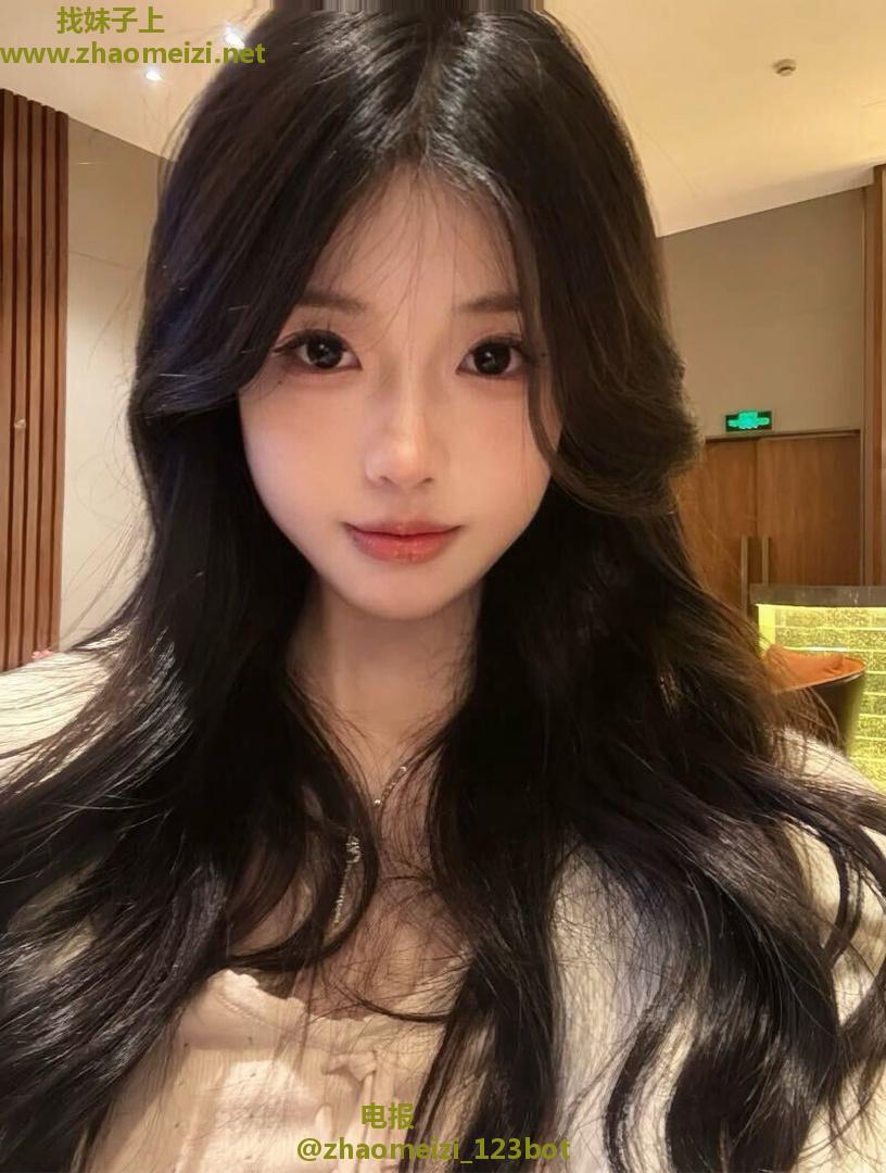 清纯可爱女高兼职