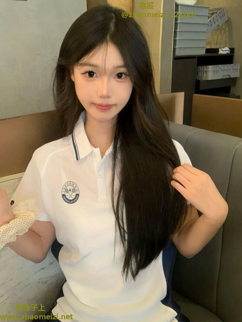 清纯可爱女高兼职