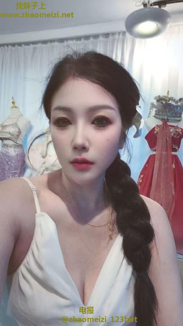 服务型美眉