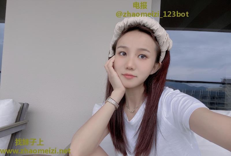 六合龙池静静