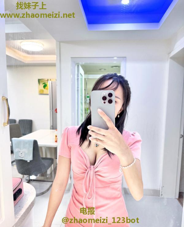 六合龙池静静