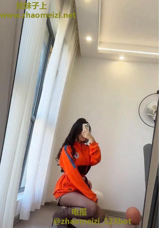 光谷大奶丝袜
