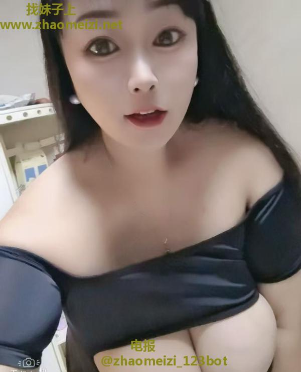 再战J杯巨乳妹子