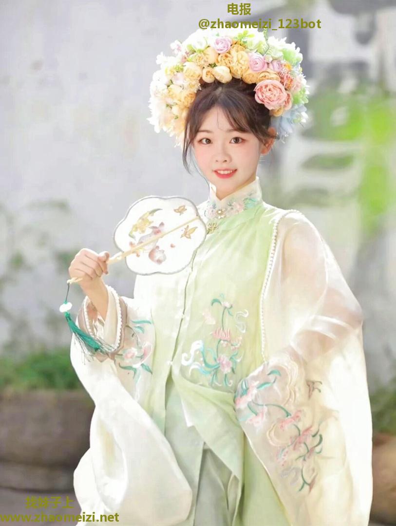 可爱甜妹可人