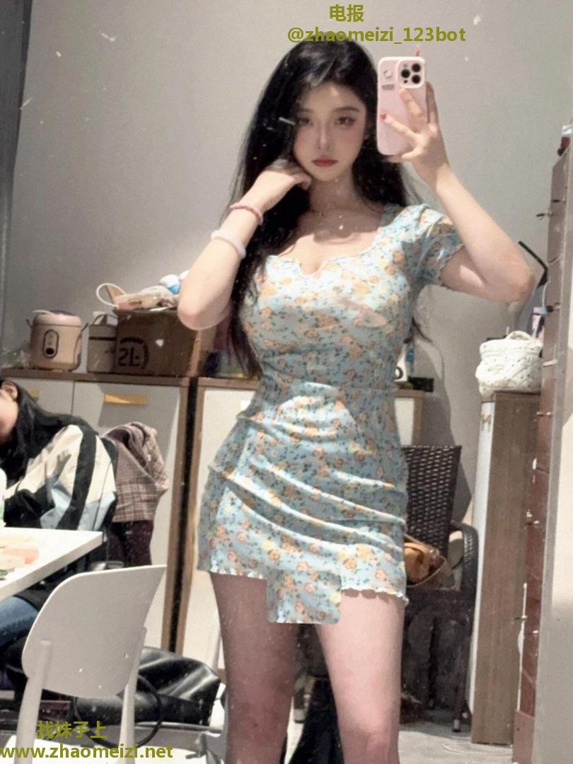 三里屯敏感骚穴妹妹
