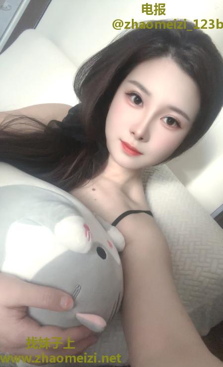 美女兜兜