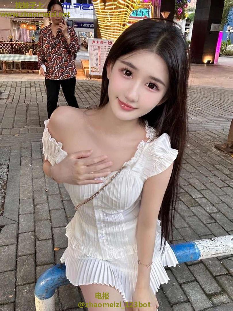 丰泽清纯可爱萌妹