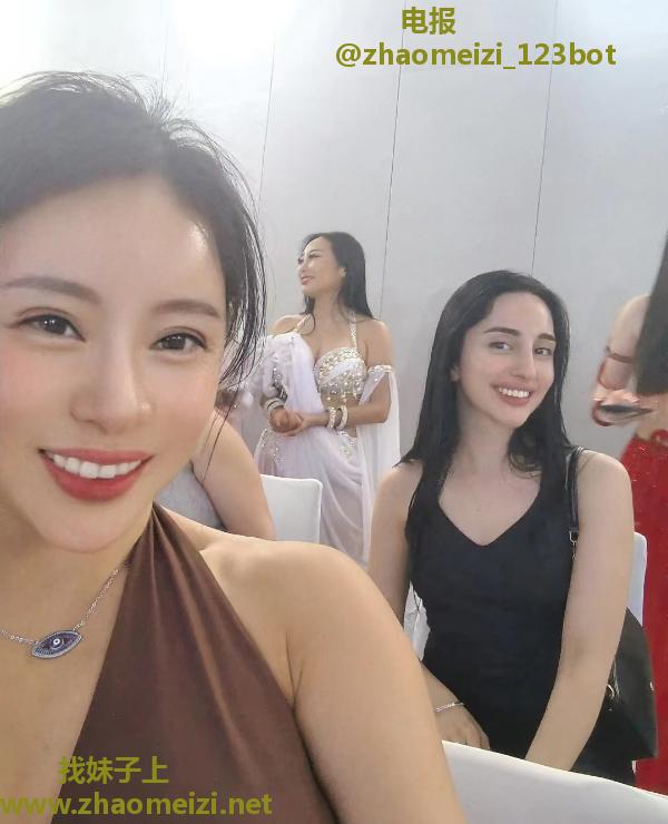 爱健身跳舞的静安骚妇