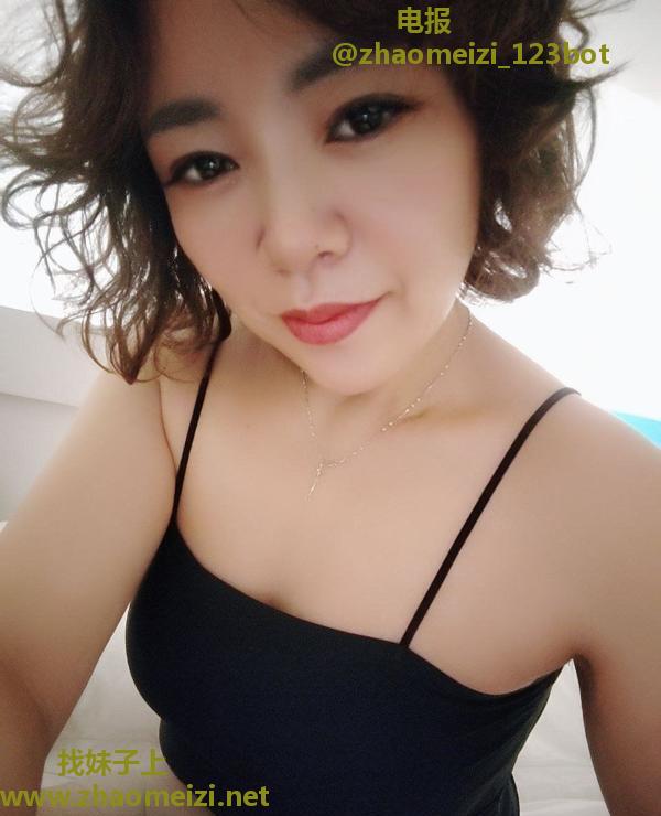 服务系熟女