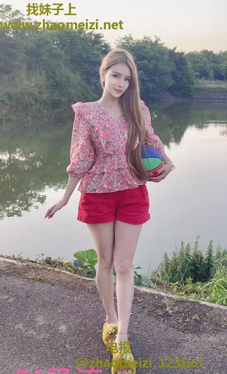洪山御姐允儿