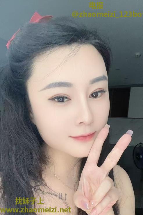 黑长直御姐静静