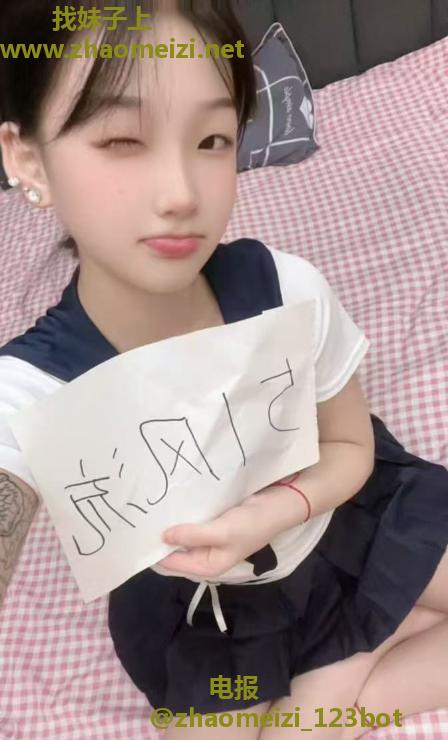 清纯高颜值08晗妹