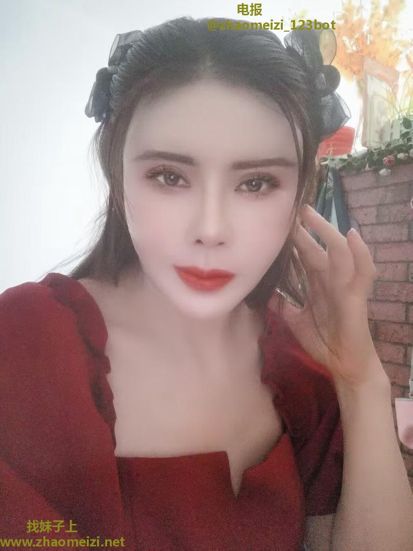 二七瑜伽少妇