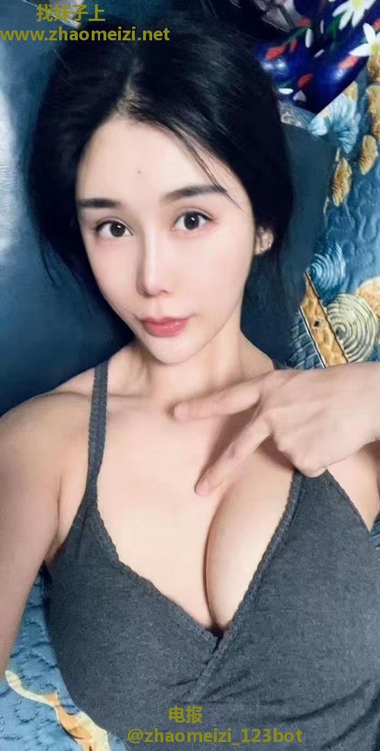 微胖翘臀女友小丝   