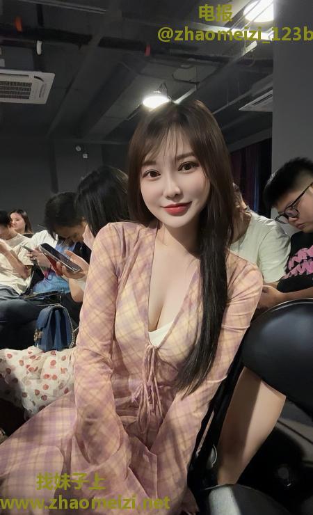 虹口情趣大胸奶糖妹妹