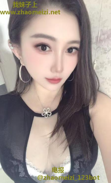 肤白大波少妇