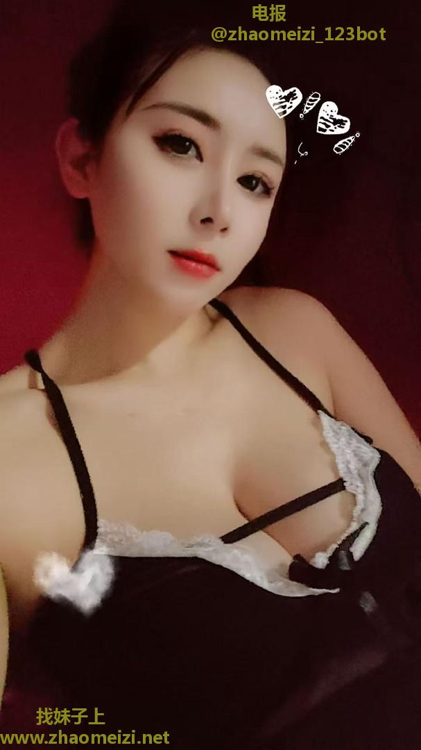 双飞丰满小少妇，工薪消费