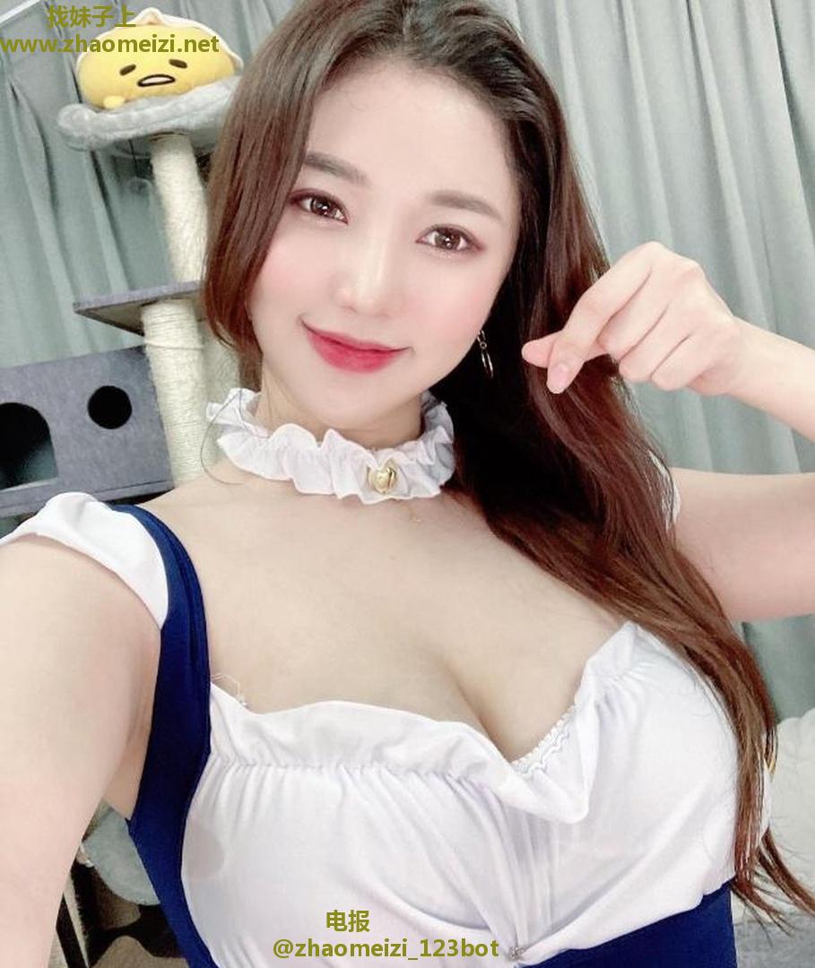 胸大水多骚妹粉嫩