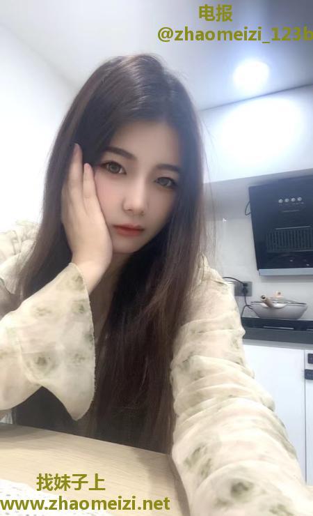 肥臀妹子懒懒