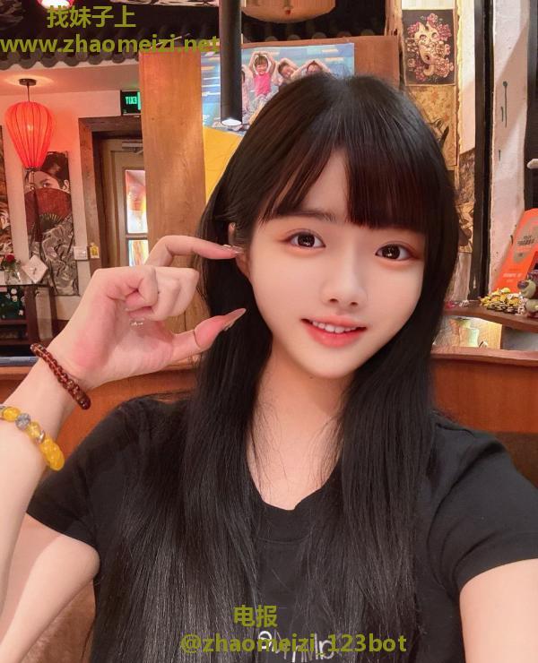 甜美女友系杉杉