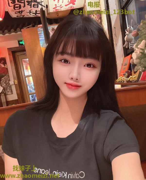 甜美女友系杉杉