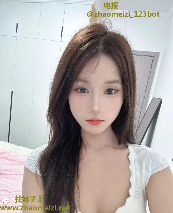 西湖区身材哇塞嫩妹