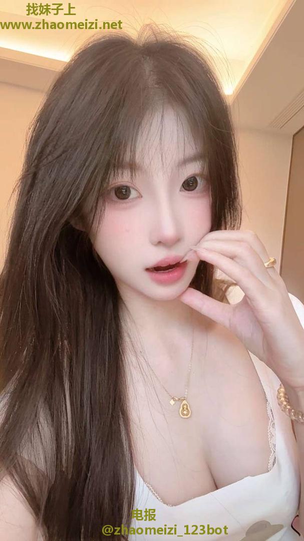 莲池白嫩天然一线天