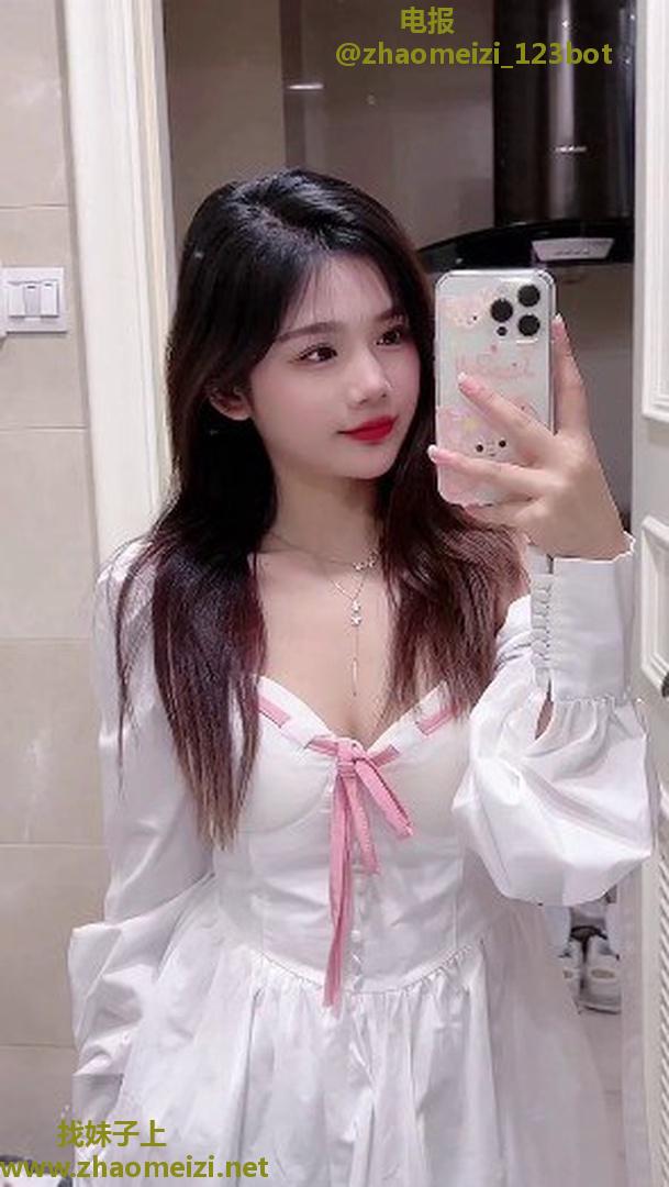 清纯兼职妹妹