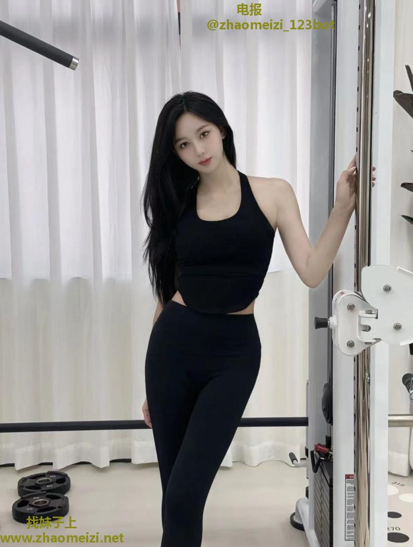 韵味黑丝长腿少妇
