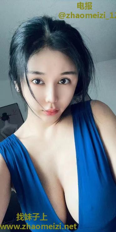 诱人美臀女神丝丝