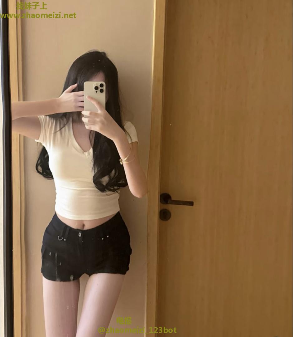 零零后小妹妹中项抓龙筋