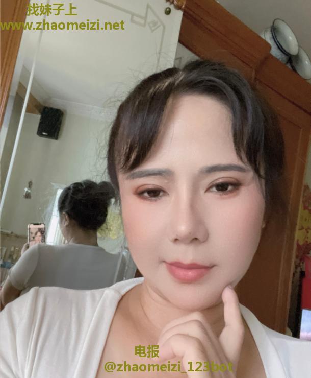 上海徐家汇大奶熟女