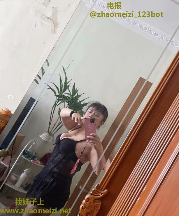 上海徐家汇大奶熟女