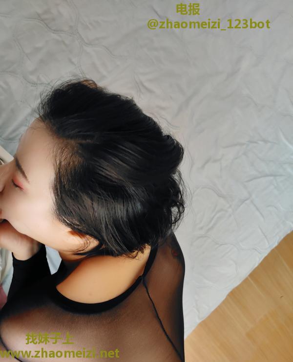 连体袜骚女