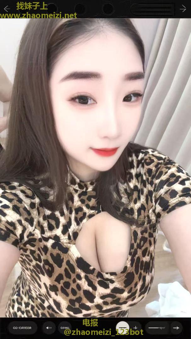 大胸美美姐