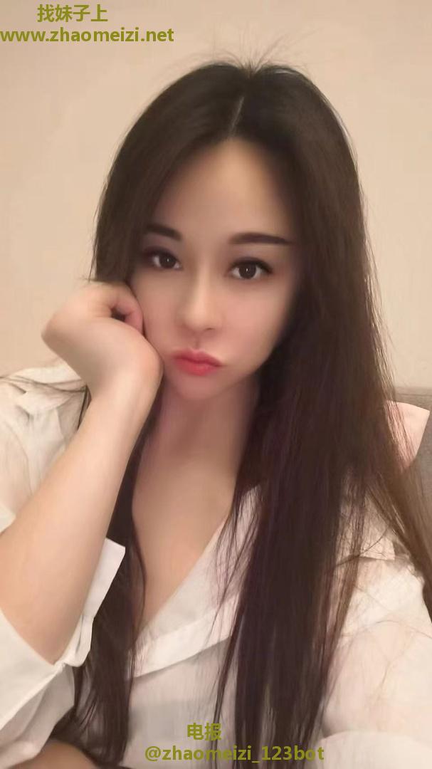 小逼逼粉粉嫩嫩