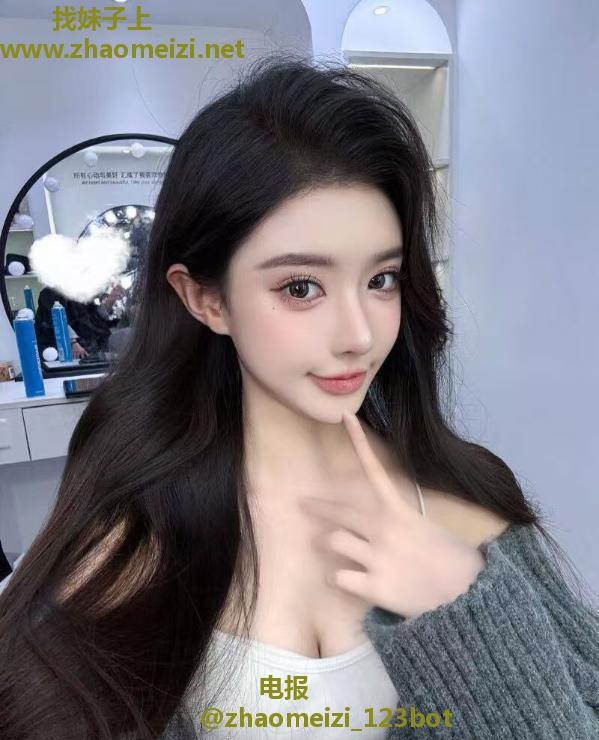 网红款高颜值小妹