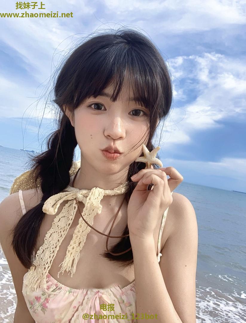 爱笑活泼水嫩多汁学生