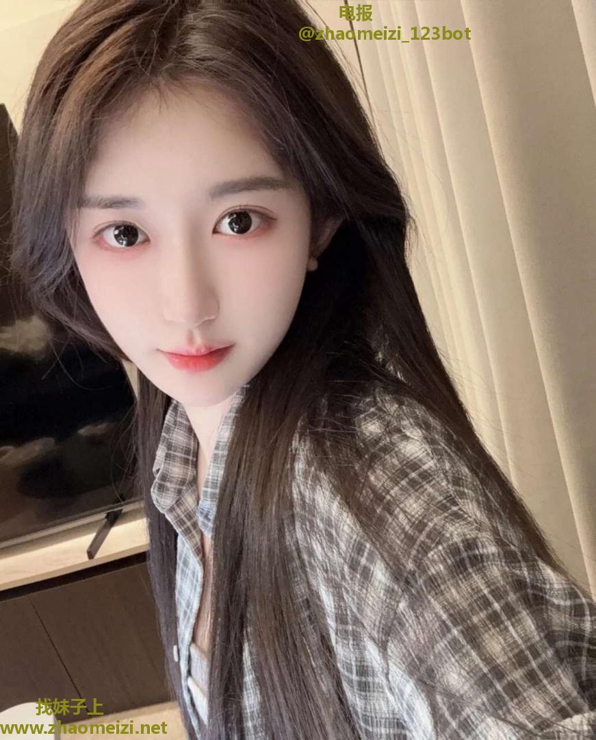 年轻肤白长腿少妇