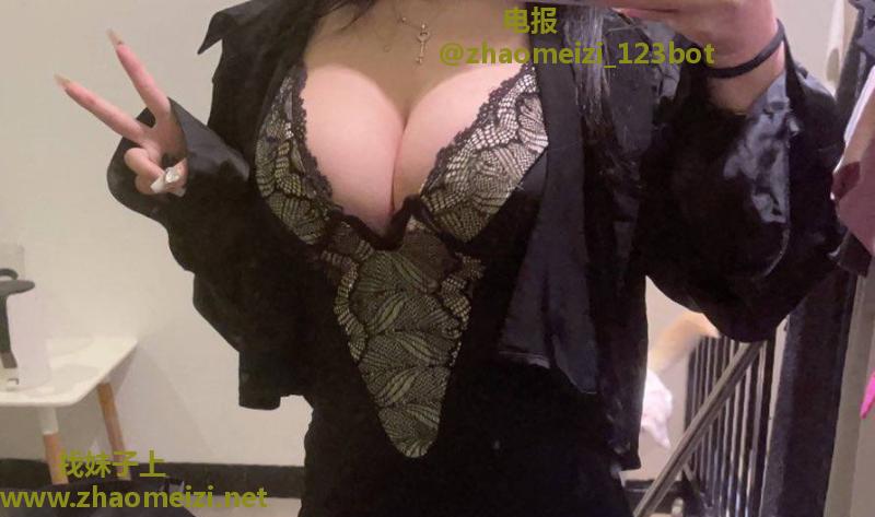 西湖大奶少妇