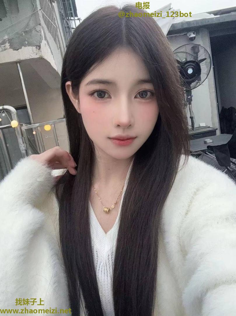 会潮喷的年轻小妹